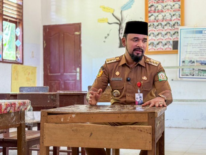 Bupati Al- Farlaky Segera Kirim Mobiler Untuk SDN Seunebok Kandang